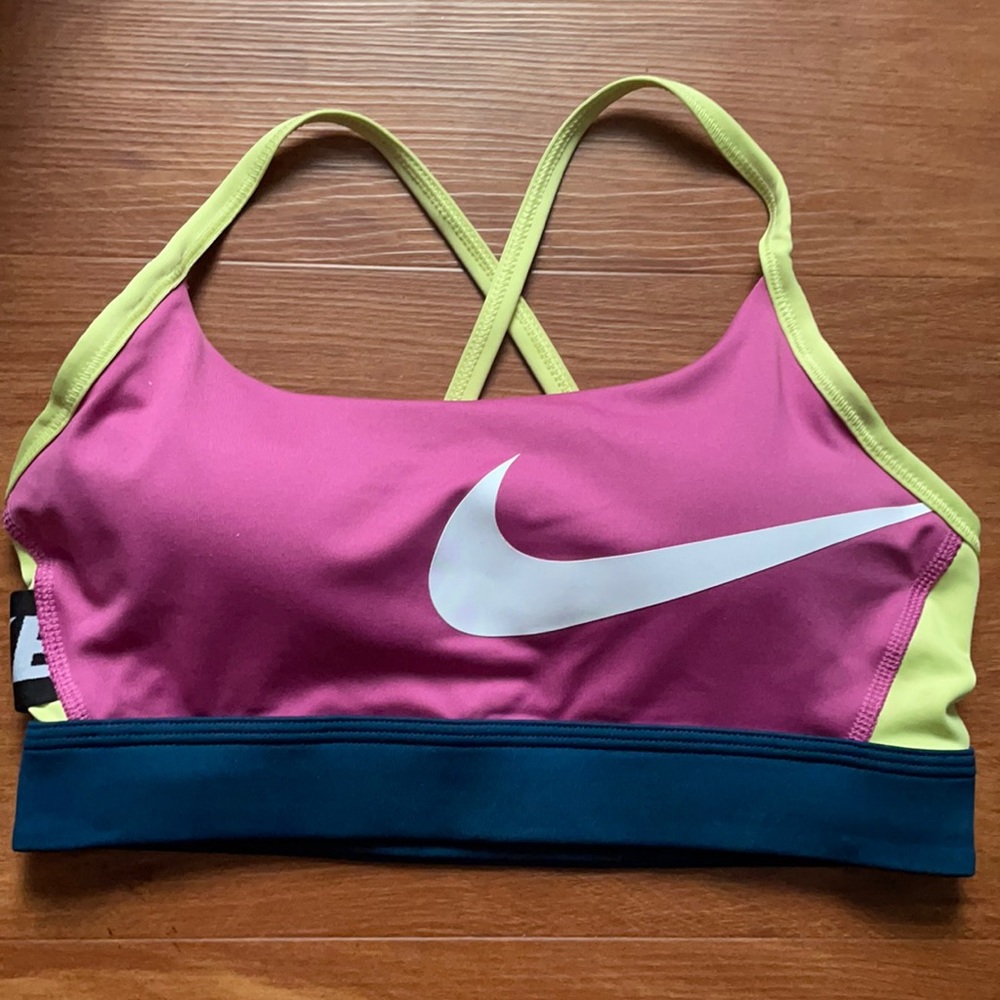 Nike Sports Bra (never worn)